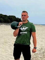 Kettlebell turniejowy sportowy Incore Sports 24 kg